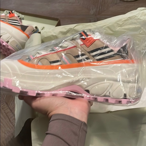 Bought these a half size too big by accident - Picture 7 of 7